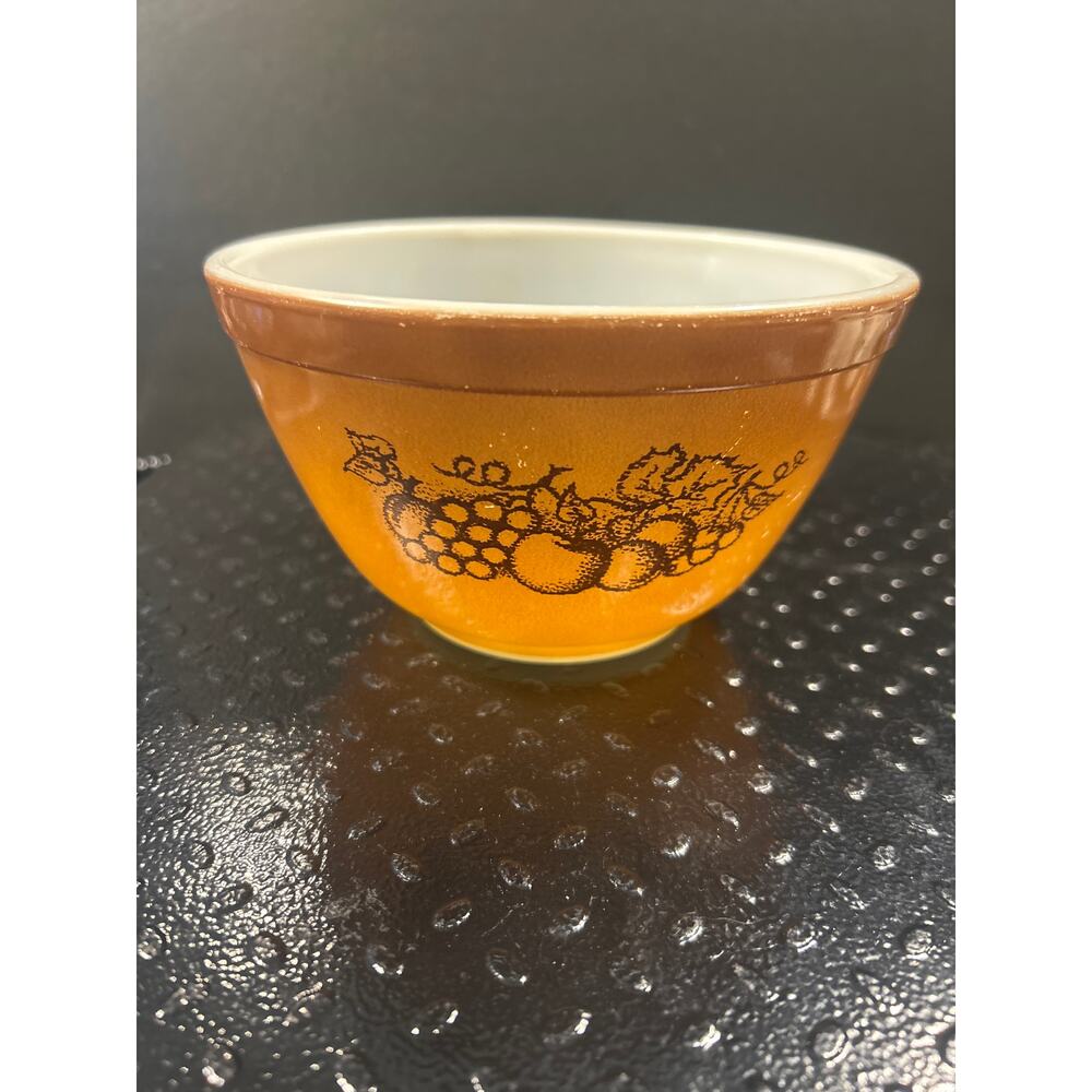 Pyrex Old Orchard Mixing Bowl 401